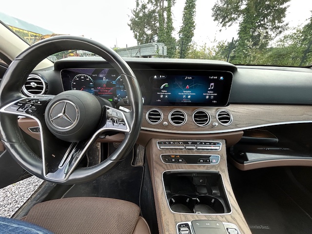 Mercedes E 300 DE
